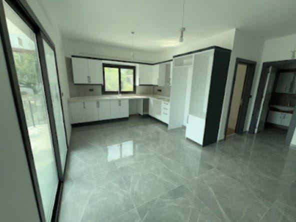 GİRNE ALSANCAK'TA SİTE İÇERİSİNDE, YATIRIMA UYGUN SATILIK 2+1 DAİRE !! 6 IMG 20241022 WA0061 1